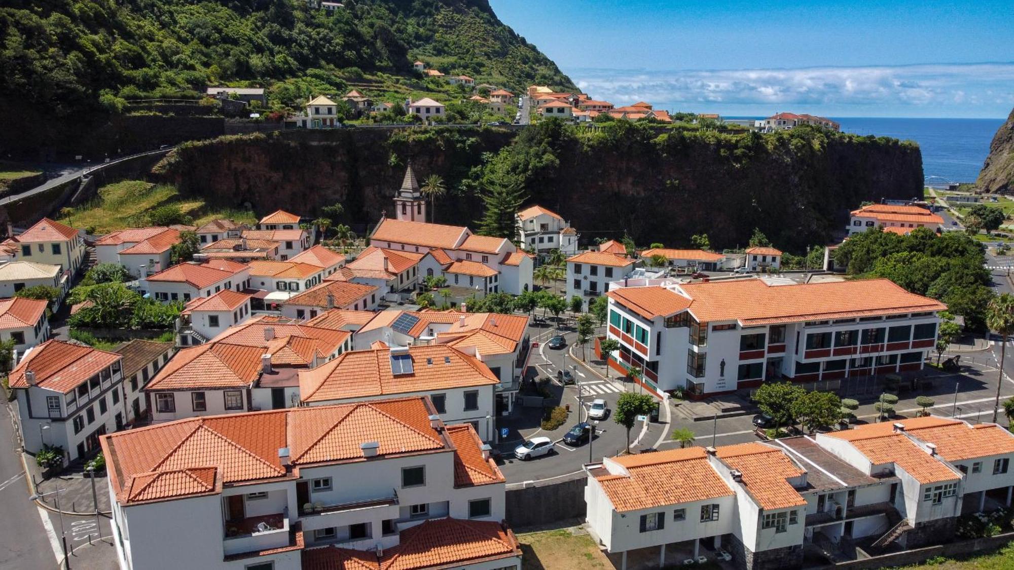 Amarelo Apartment By Atlantic Holiday São Vicente Exteriör bild